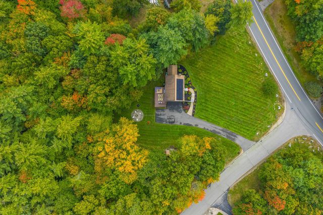 2 Reverend Parker Road, Londonderry, NH 03053