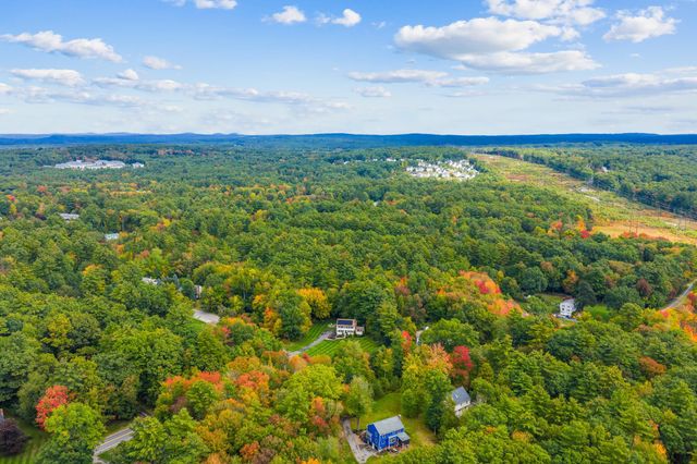2 Reverend Parker Road, Londonderry, NH 03053