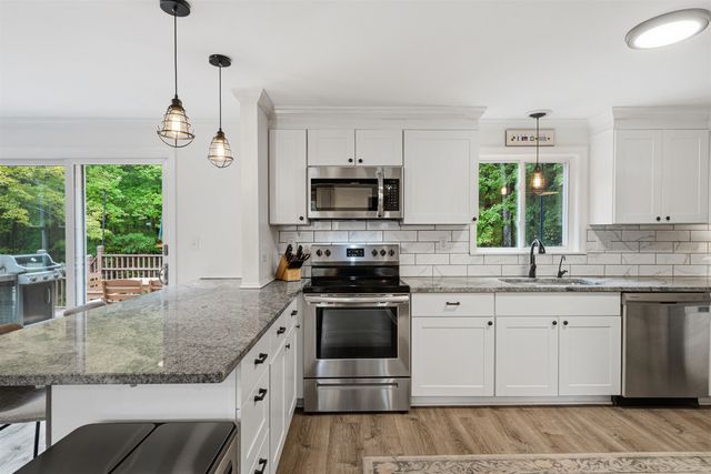 2 Reverend Parker Road, Londonderry, NH 03053