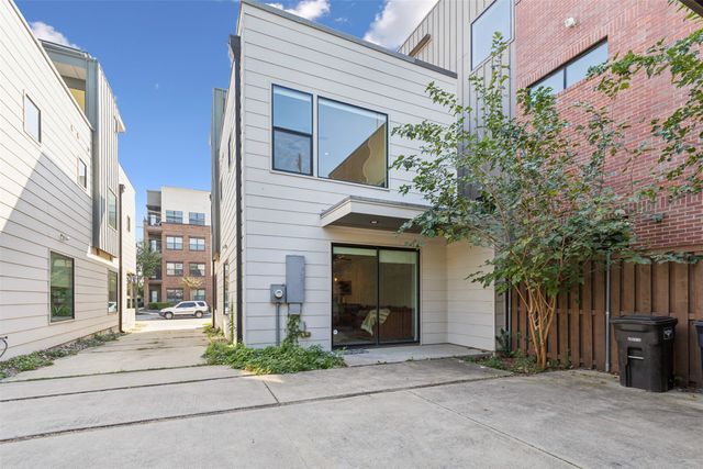 414 College Avenue, Fort Worth, TX 76104