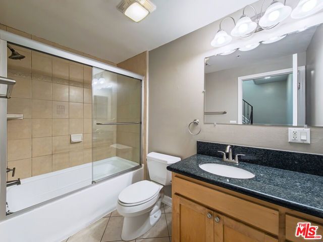 5237 Willowcrest Avenue 105, Los Angeles, CA 91601