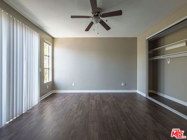 5237 Willowcrest Avenue 105, Los Angeles, CA 91601