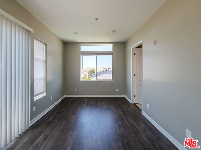 5237 Willowcrest Avenue 105, Los Angeles, CA 91601