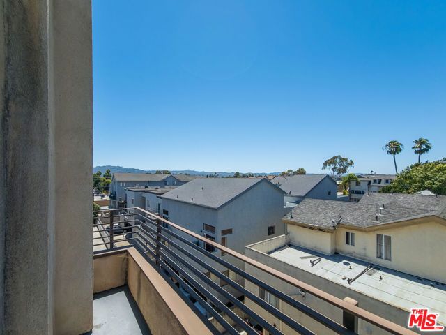 5237 Willowcrest Avenue 105, Los Angeles, CA 91601