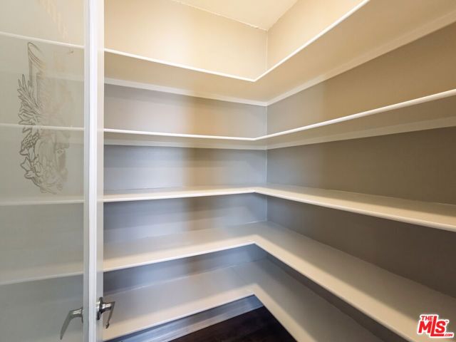 5237 Willowcrest Avenue 105, Los Angeles, CA 91601