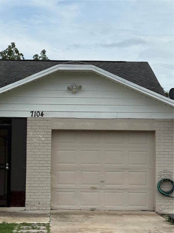 7104 BLUE EARTH COURT, Orlando, FL 32818