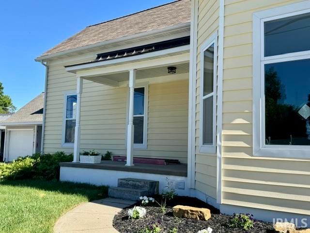 206 W Gibson Street, Haubstadt, IN 47639