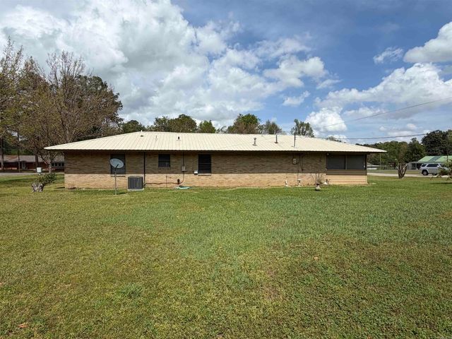 400 N Roosevelt, Star City, AR 71667