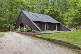 39 Hog Hill Road, Pepperell, MA 01463