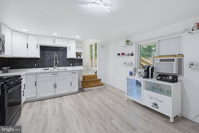 1607 HOLTZ RD, Enola, PA 17025