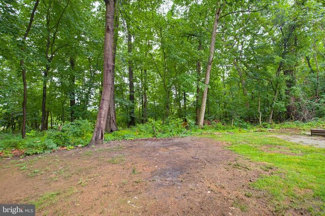 1607 HOLTZ RD, Enola, PA 17025