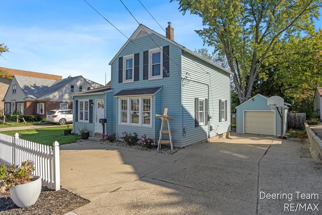 3174 Wilson Avenue, Grandville, MI 49418