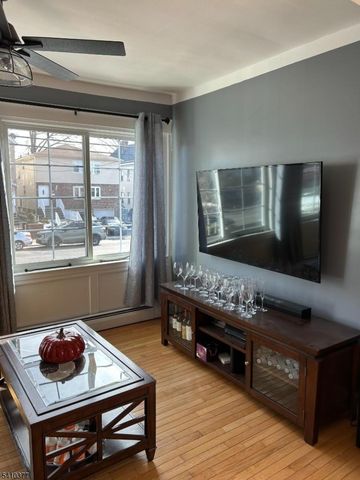 934 Monroe Ave, Elizabeth City, NJ 07208