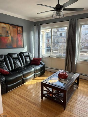 934 Monroe Ave, Elizabeth City, NJ 07208