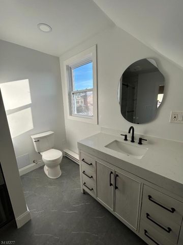 934 Monroe Ave, Elizabeth City, NJ 07208