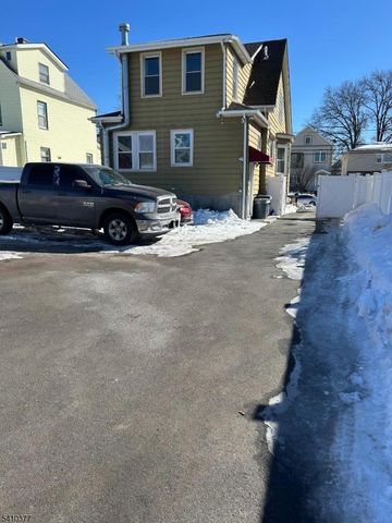 934 Monroe Ave, Elizabeth City, NJ 07208