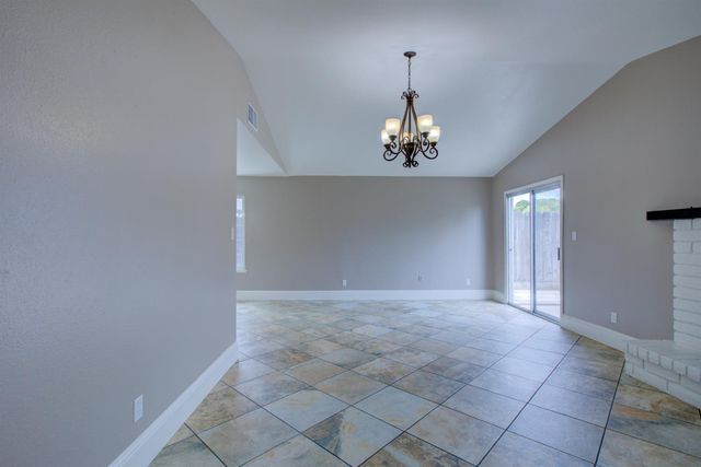 3121 Kounias Dr, Modesto, CA 95354