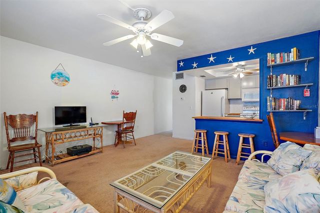 680 71ST AVENUE 11, St Pete Beach, FL 33706