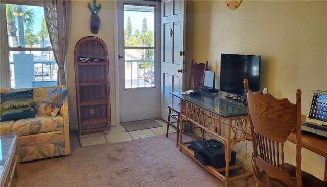 680 71ST AVENUE 11, St Pete Beach, FL 33706