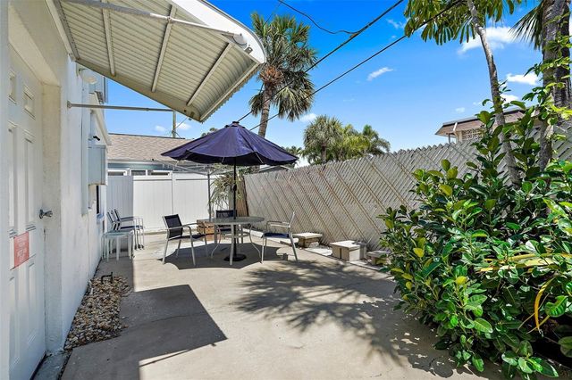 680 71ST AVENUE 11, St Pete Beach, FL 33706