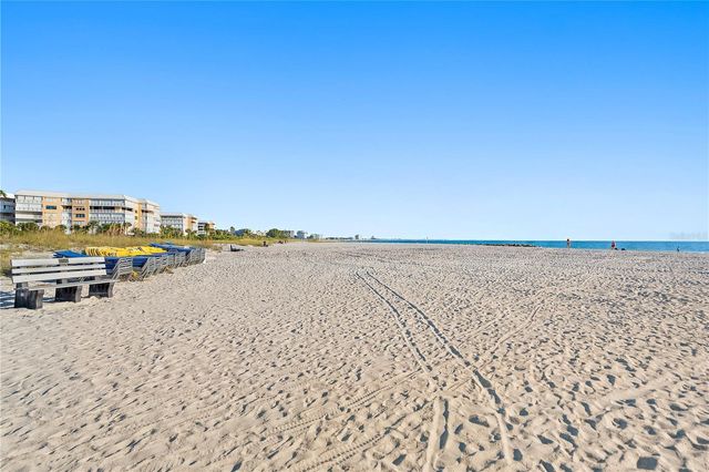 680 71ST AVENUE 11, St Pete Beach, FL 33706
