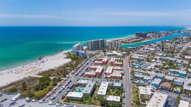 680 71ST AVENUE 11, St Pete Beach, FL 33706