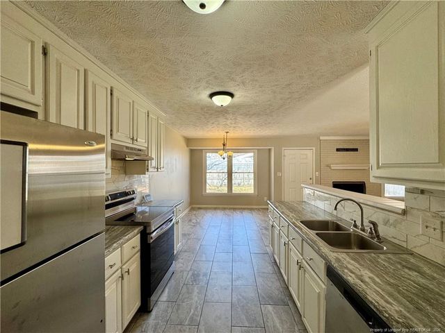 204 Fair Oaks Drive, Fayetteville, NC 28311