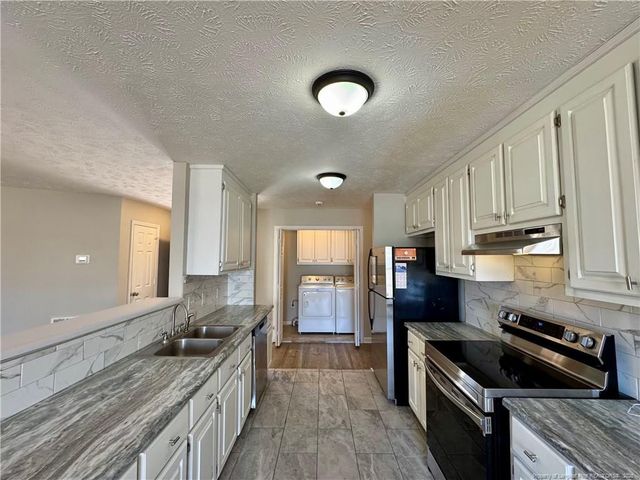 204 Fair Oaks Drive, Fayetteville, NC 28311