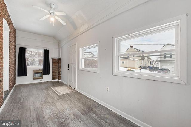 4 FORREST AVE, Claymont, DE 19703