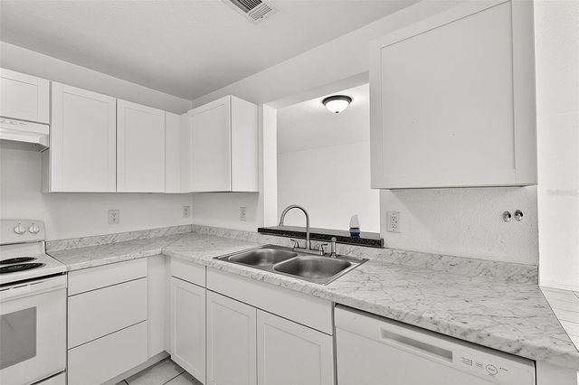 887 LEEWARD ROAD, Venice, FL 34293