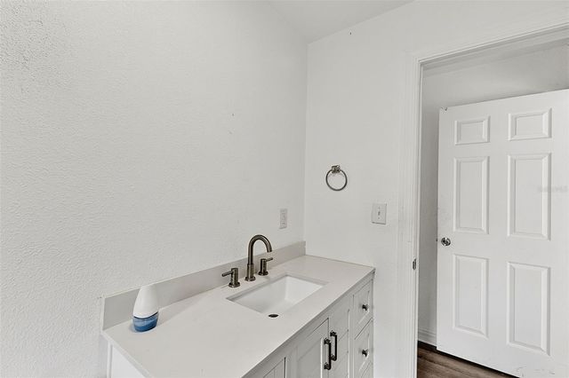 887 LEEWARD ROAD, Venice, FL 34293