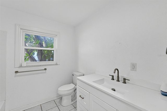 887 LEEWARD ROAD, Venice, FL 34293