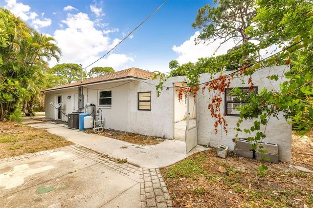 887 LEEWARD ROAD, Venice, FL 34293