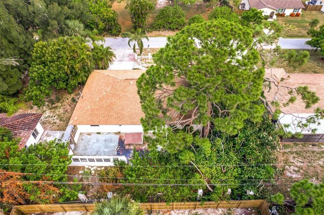 887 LEEWARD ROAD, Venice, FL 34293