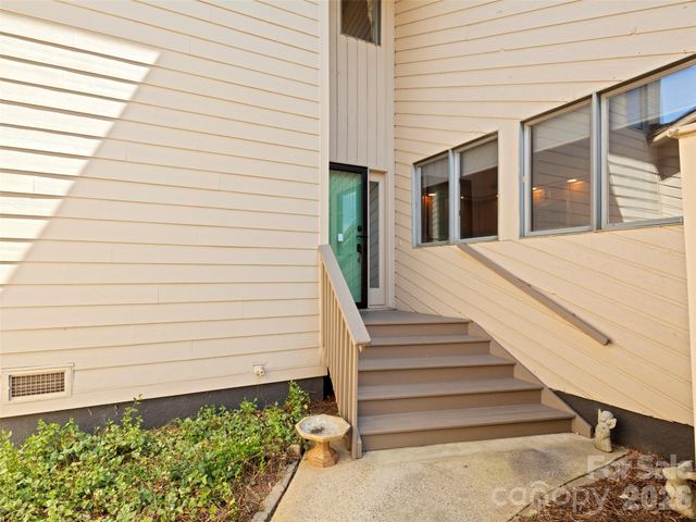 110 Clubwood Court, Asheville, NC 28803