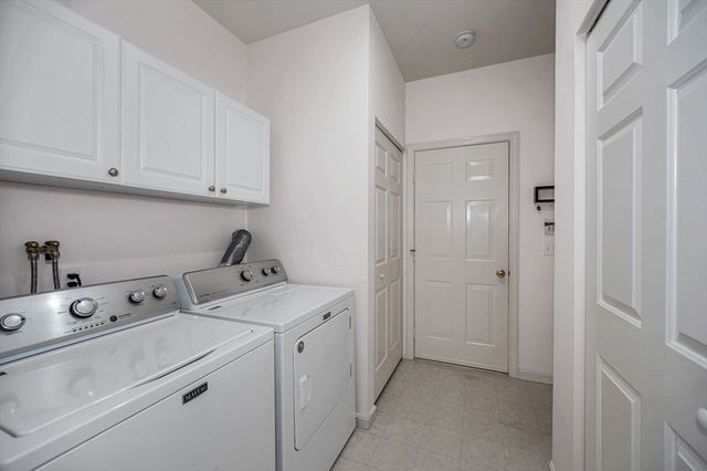 43 Juniper Wood Dr, Haverhill, MA 01832