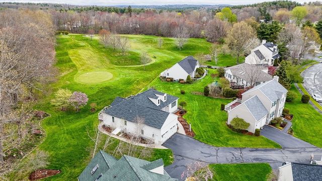 43 Juniper Wood Dr, Haverhill, MA 01832