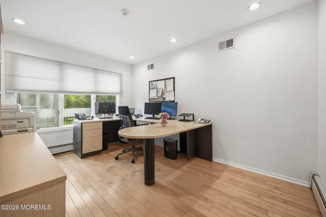 5 Emmons Court, Marlboro, NJ 07746