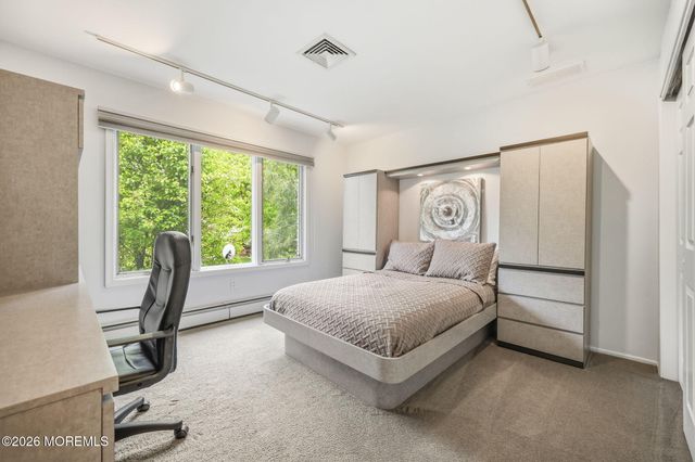 5 Emmons Court, Marlboro, NJ 07746
