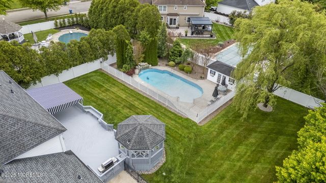5 Emmons Court, Marlboro, NJ 07746