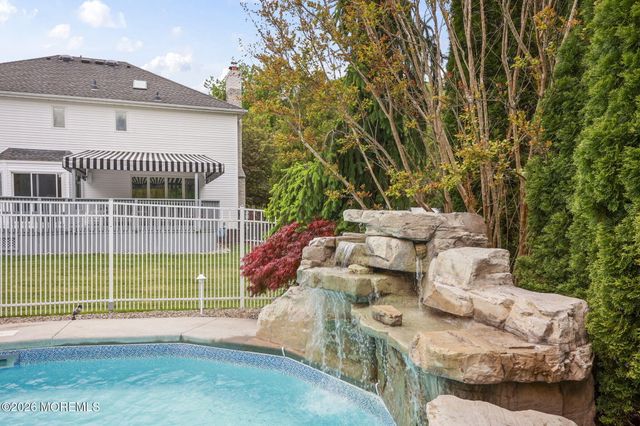 5 Emmons Court, Marlboro, NJ 07746