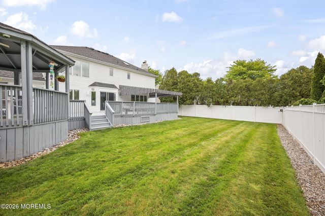 5 Emmons Court, Marlboro, NJ 07746