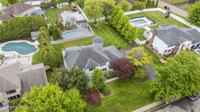 5 Emmons Court, Marlboro, NJ 07746