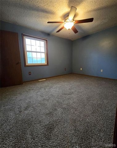 4708 Snow White Terrace, Alton, IL 62002