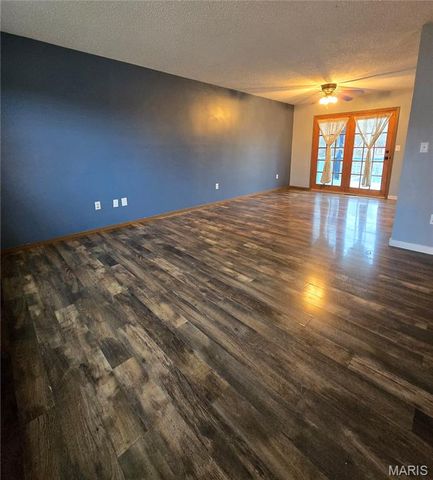 4708 Snow White Terrace, Alton, IL 62002