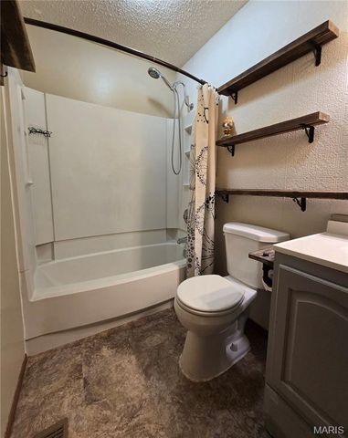 4708 Snow White Terrace, Alton, IL 62002