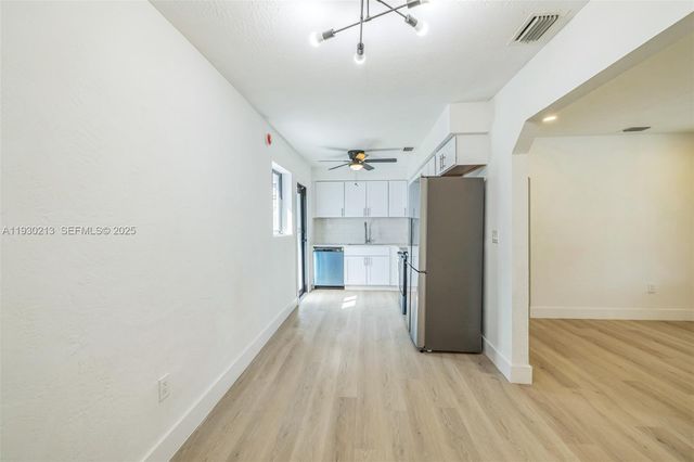 9055 NW 33rd Ave Rd, Miami, FL 33147