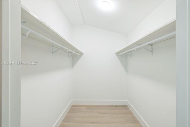 9055 NW 33rd Ave Rd, Miami, FL 33147