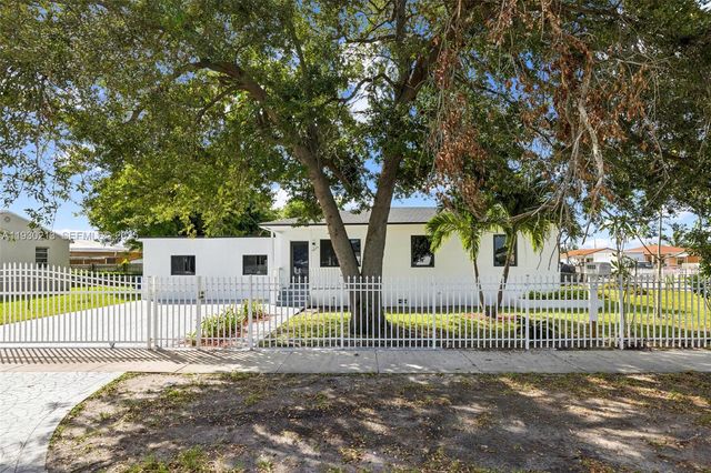 9055 NW 33rd Ave Rd, Miami, FL 33147