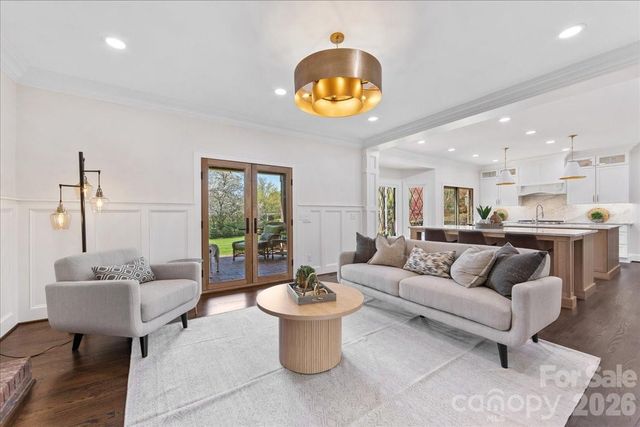 10149 Foxhall Drive, Charlotte, NC 28210